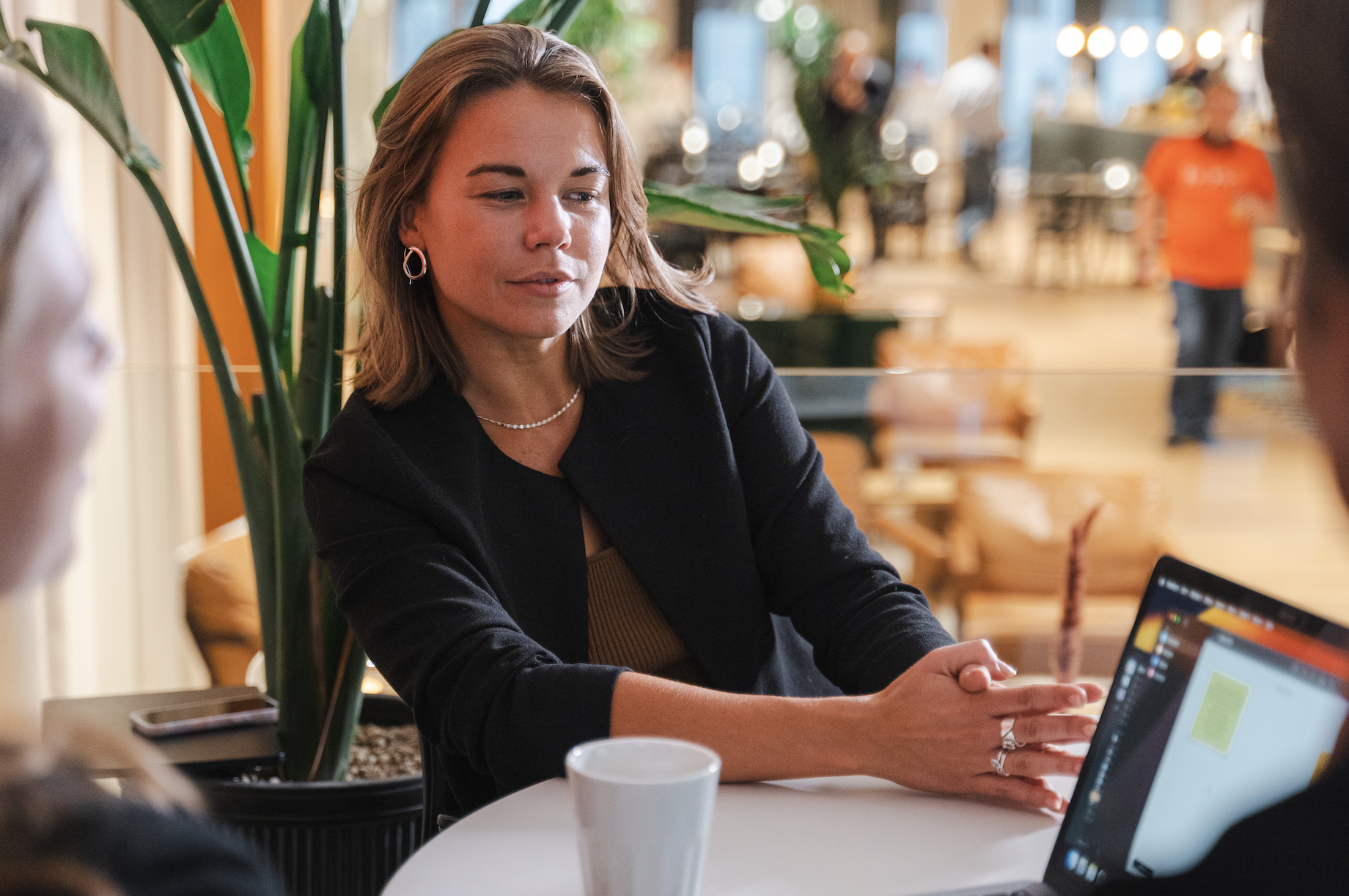 Var transparent och proaktiv med marknadsförings­datan för att vinna förtroende hos VD och Ledningsgrupp